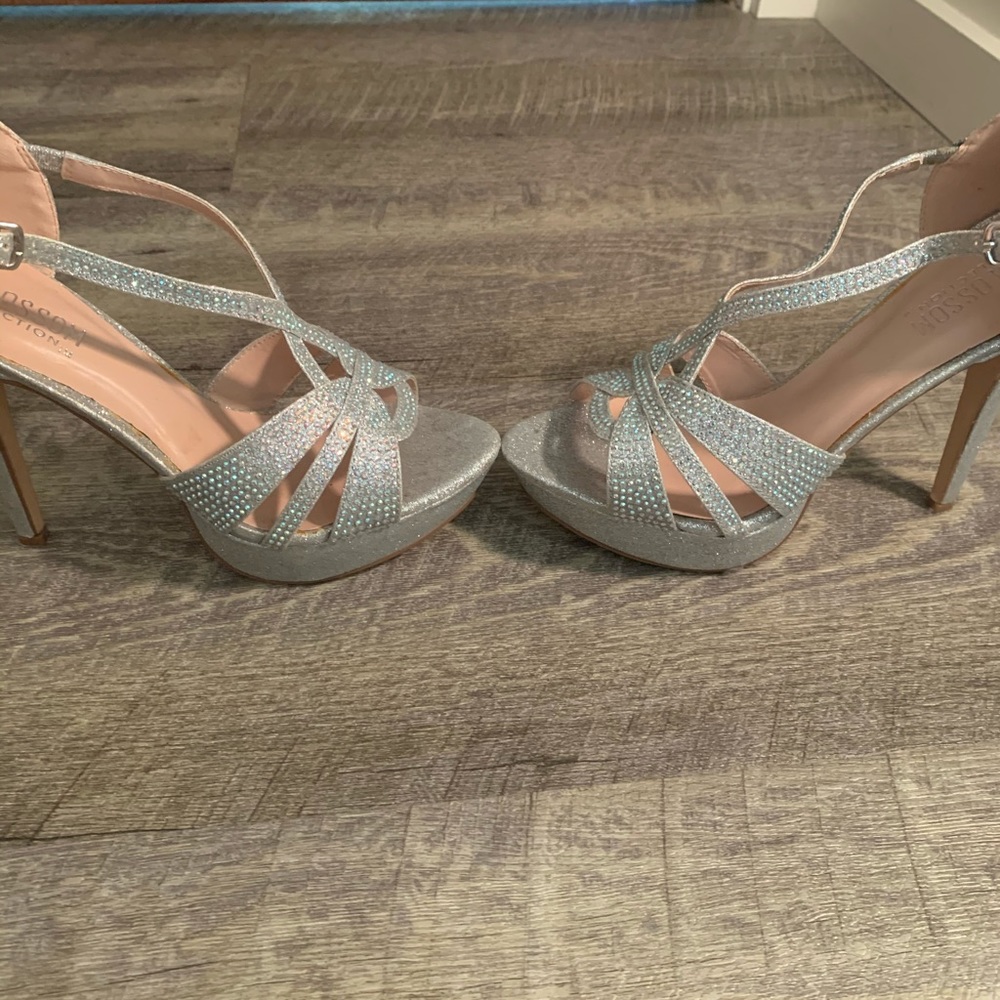 High heals - Picture 2 of 5